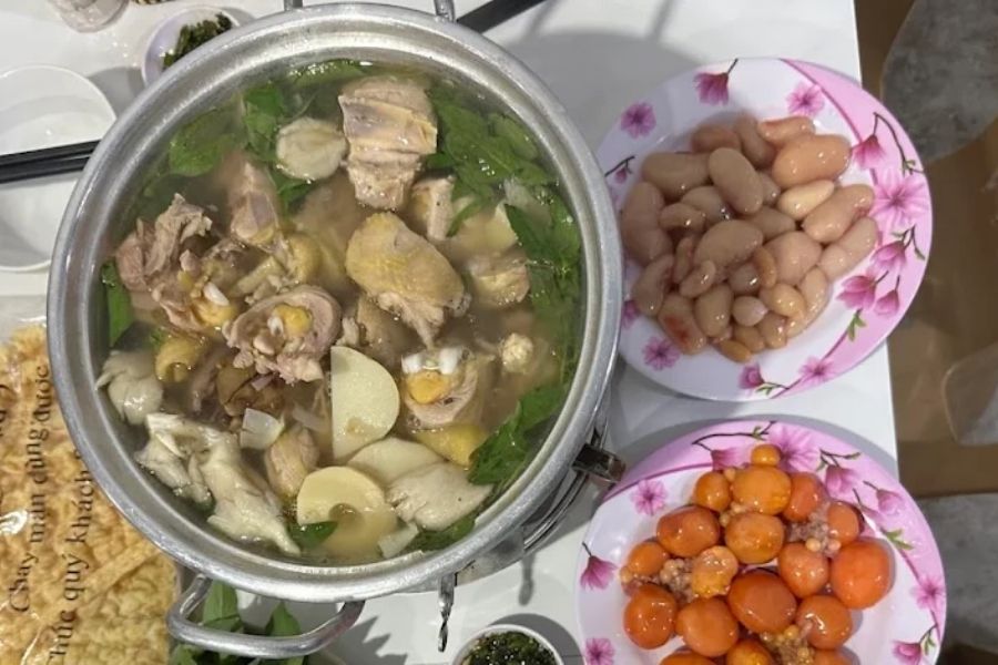 Địa chỉ ăn lẩu gà lá é ngon tại Phú Yên