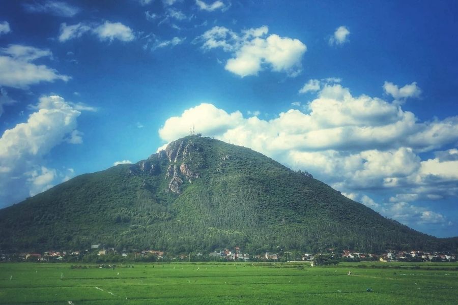 Núi Chóp Chài Phú Yên