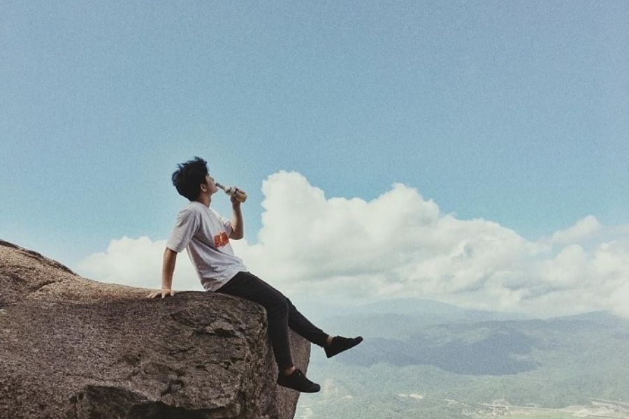 Núi Đá Bia Phú Yên