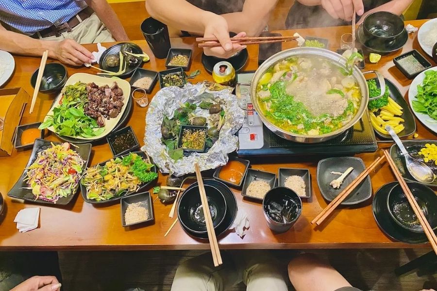 Quán lẩu gà lá é ngon khu vực Hà Đông Hà Nội