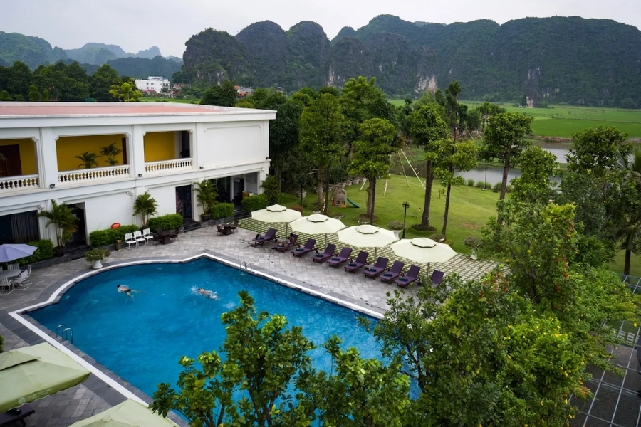 Hidden Charm Hotel & Resort