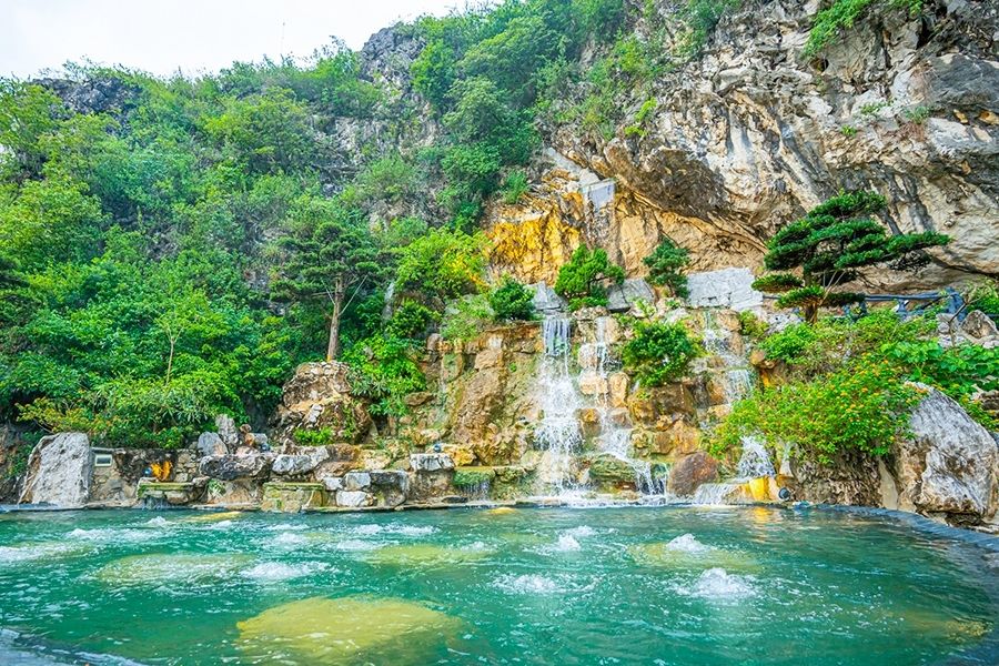 Khu suối khoáng nóng Kênh Gà Ninh Bình