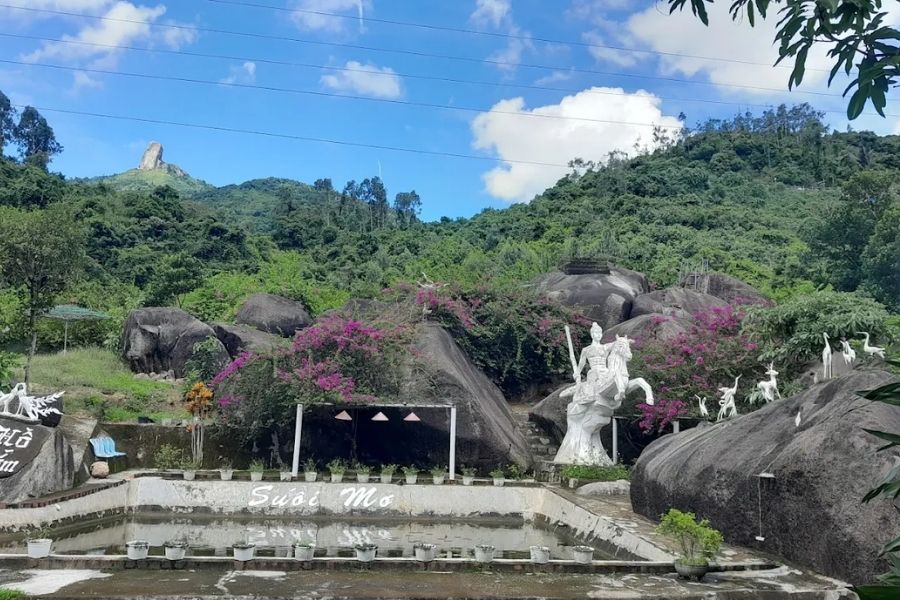 Du lịch suối Mơ Phú Yên