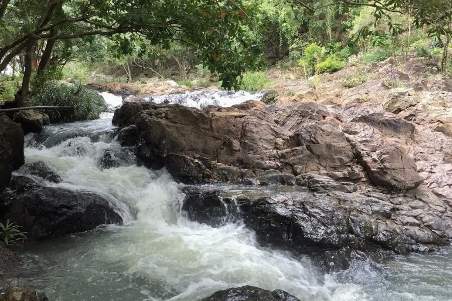 Thiên nhiên tuyệt đẹp ở Khu du lịch Thác Cây Đu