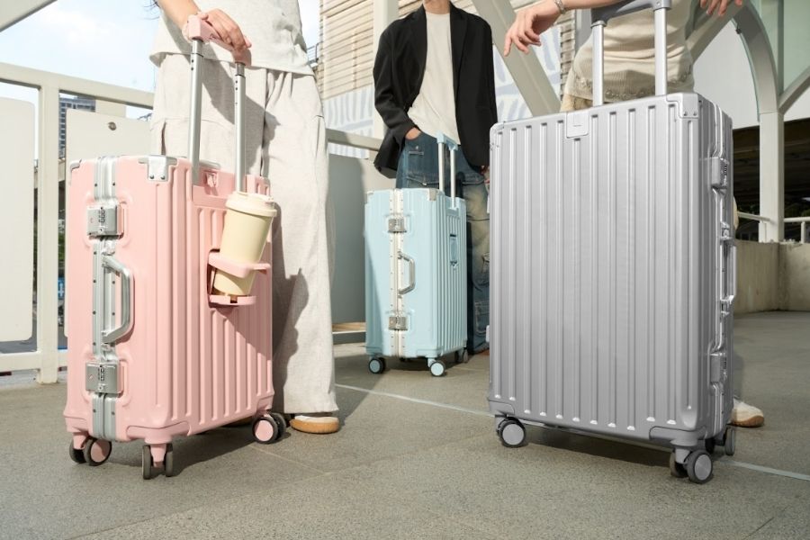 Vali nhựa khung nhôm khóa sập