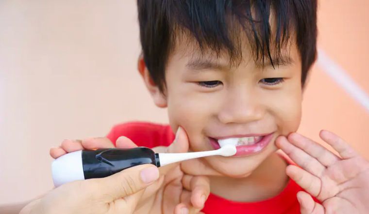 Bàn chải điện cho bé