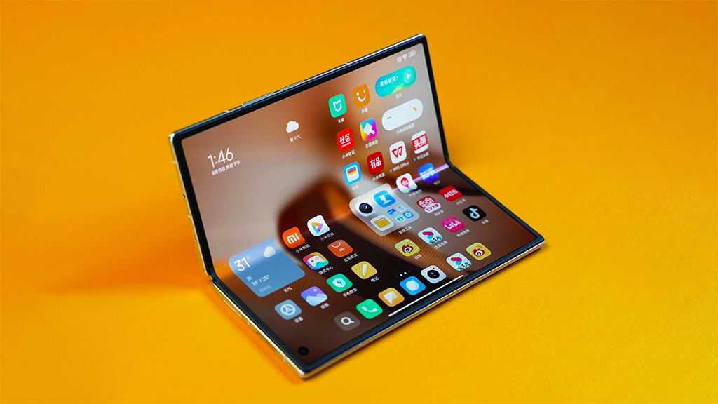 Xiaomi Mix Fold 4 và Honor Magic V3