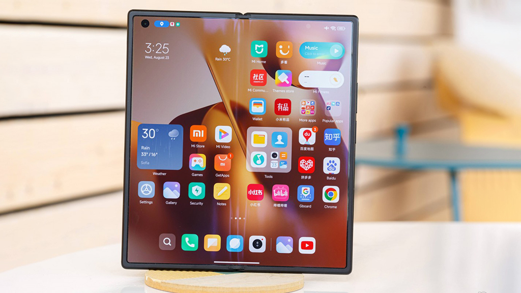 Xiaomi Mix Fold 4 và Honor Magic V3