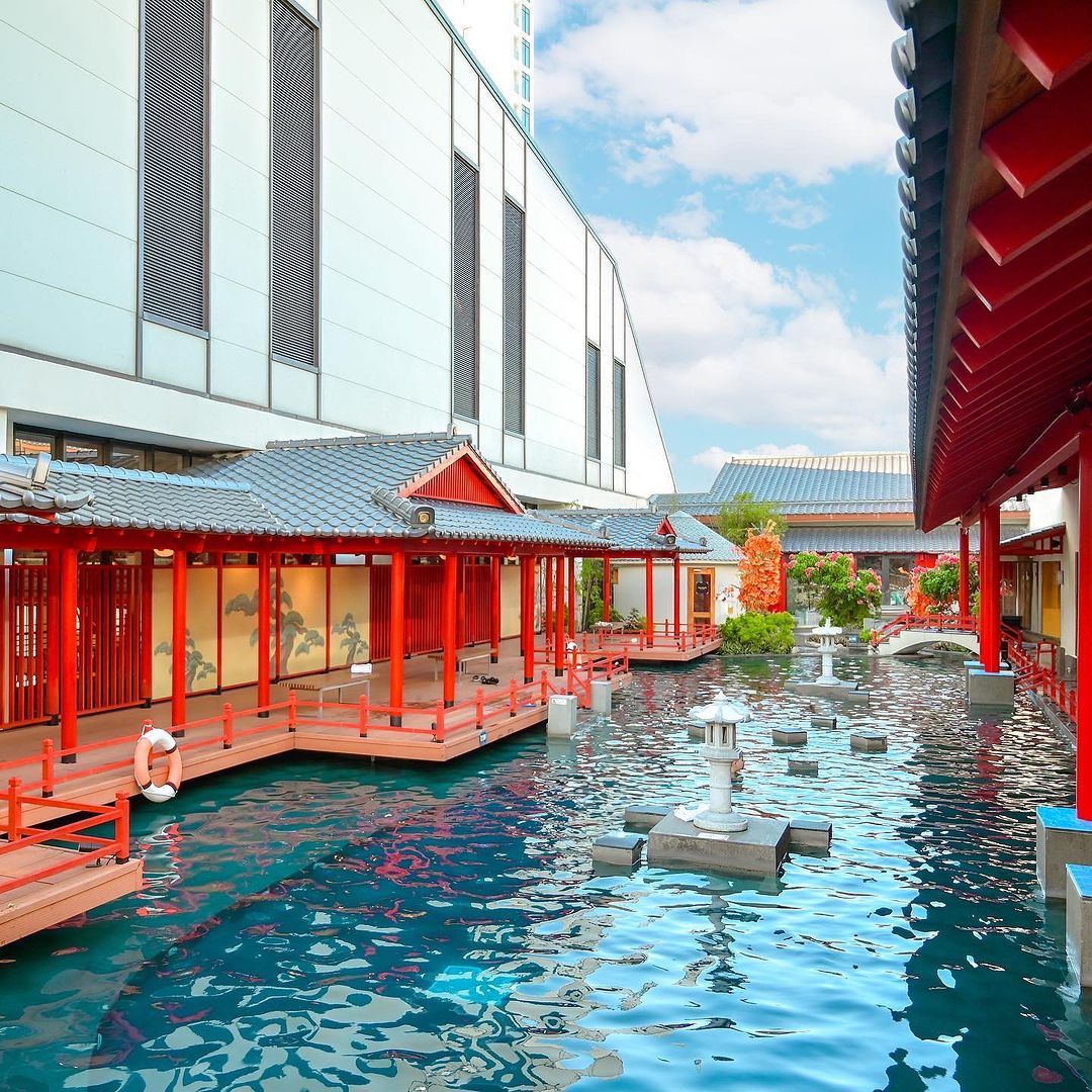 công viên nước bạn chọn mikazuki hay núi thần tài