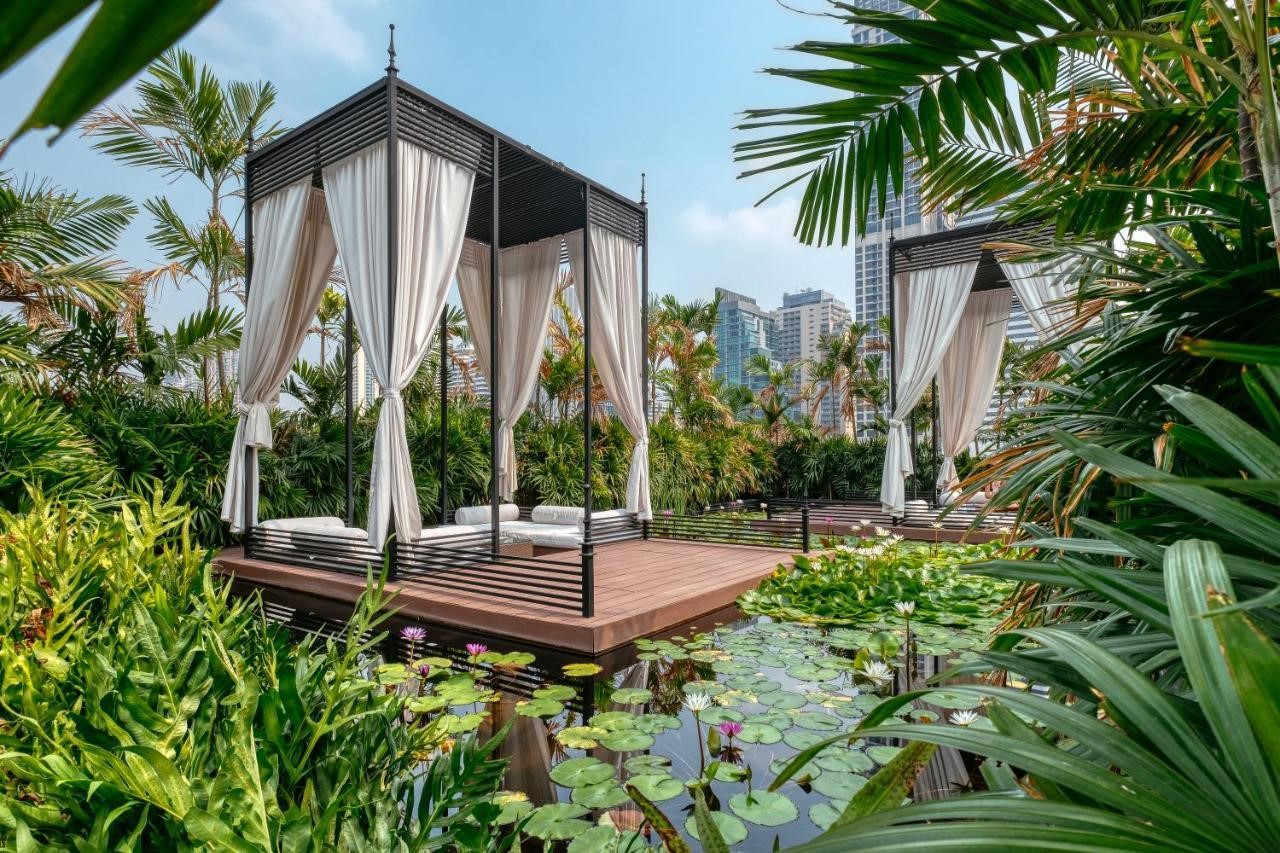 Khám Phá Xứ Chùa Vàng Theo Tour