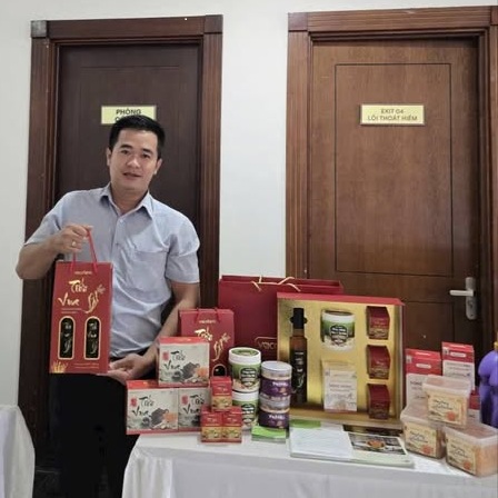 Vacofarm trưng bày sản phẩm tại “Hội nghị kết nối doanh nghiệp sản xuất - phân phối và logistics Việt Nam - Campuchia” ngày 13.9.2025 tại tỉnh Tây Ninh