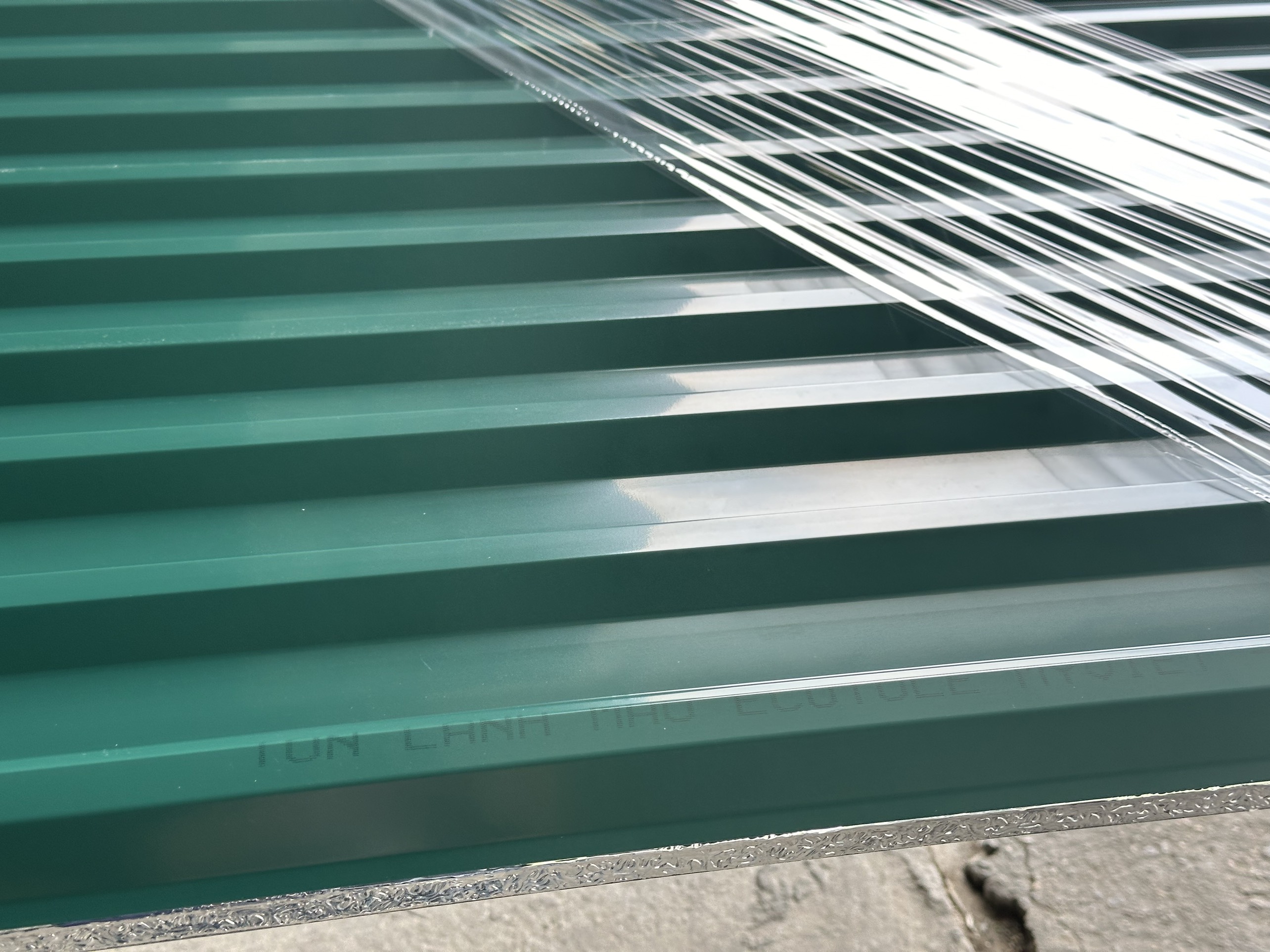 Đặt mua tôn Ecotole tại các hệ thống đại lý phân phối tôn thép của Mỹ Việt Group