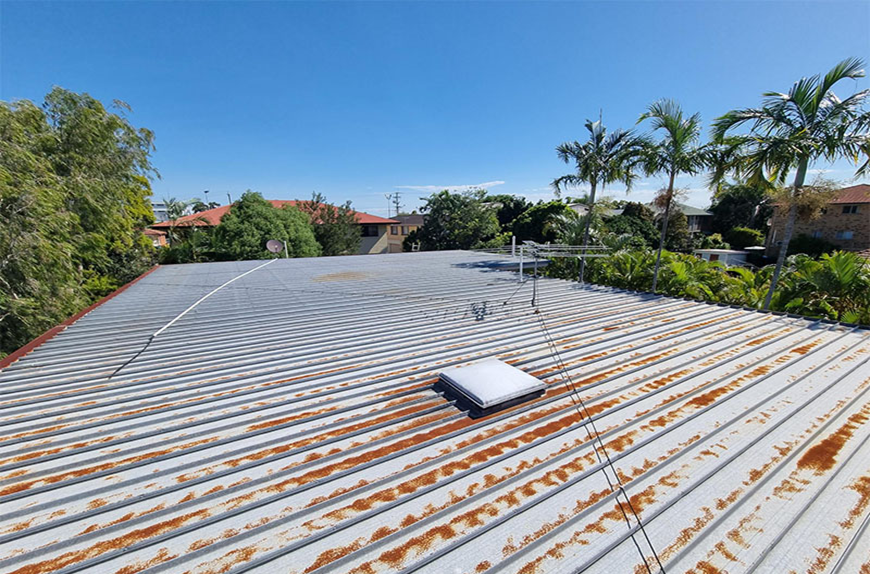 Tuổi thọ cùng tính thẩm mỹ công trình bị ảnh hưởng trực tiếp nếu công trình sử dụng tôn giả, kém chất lượng