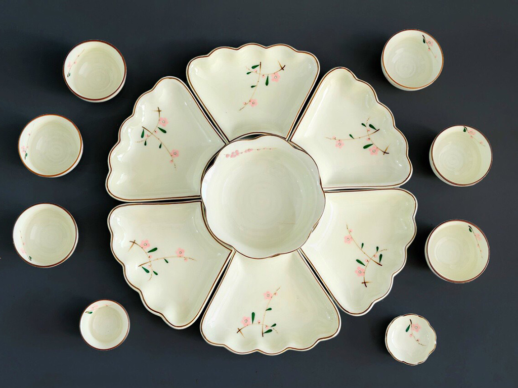 Bộ Bát Đĩa Thờ Cúng Gia Tiên Vẽ Hoa Đào Hồng Cỡ Nhỏ - Gốm Sứ Bát Tràng - Gốm Sứ Phúc Lộc Viên Minh