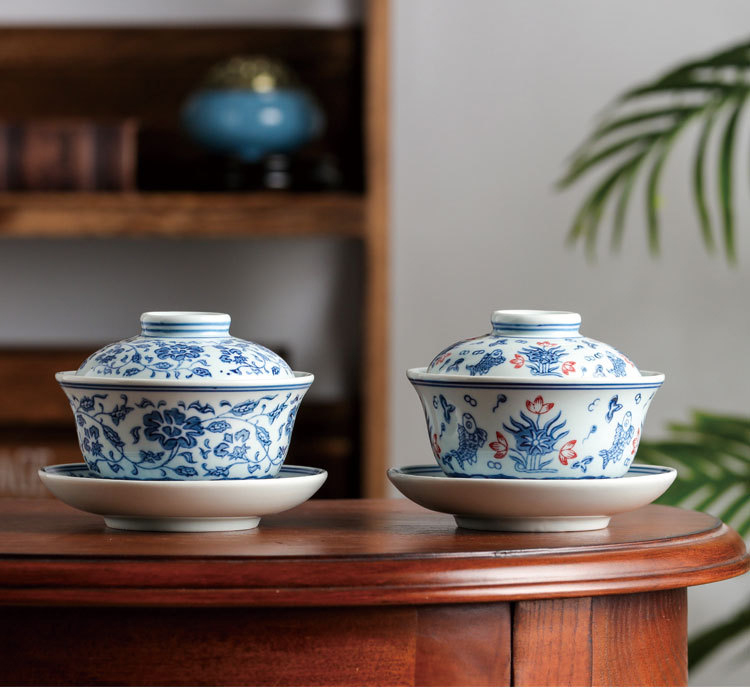 Chén Khải Pha Trà Hoạ Tiết Hoa - Gốm Sứ Bát Tràng