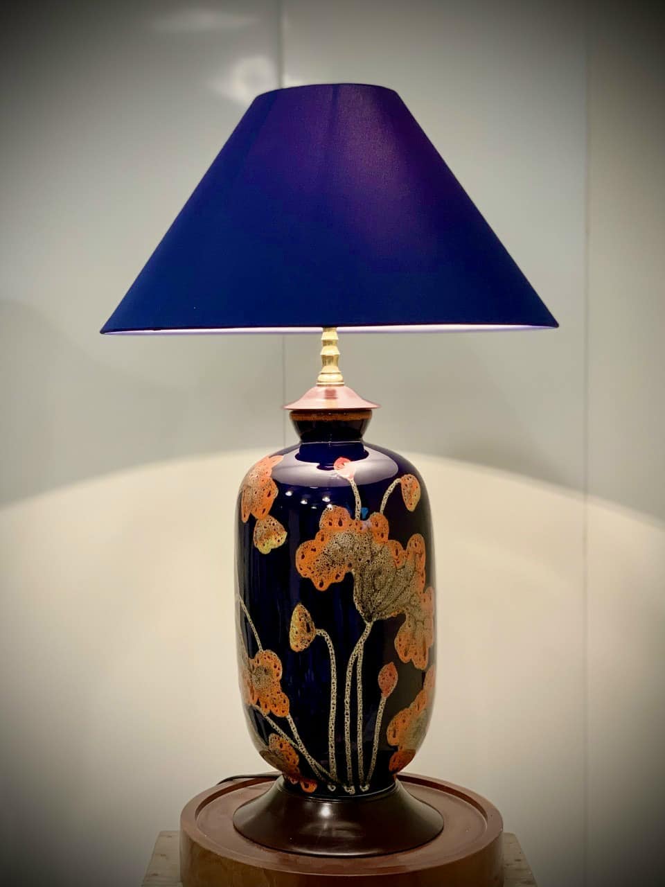 Đèn Ngủ Bàn Gốm Sứ Bát Tràng Chao Xanh Lam