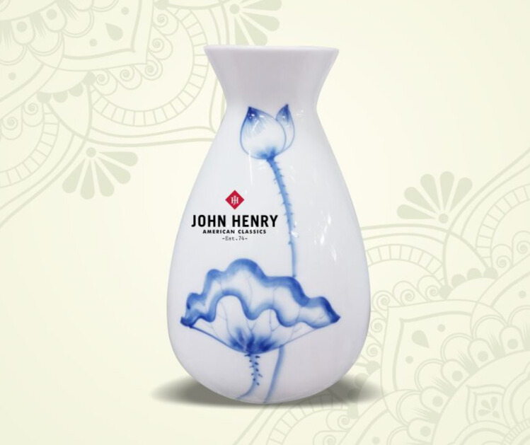 Lựa Chọn Nền Gốm Sứ Phù Hợp Với Màu Logo - Gốm Sứ Bát Tràng