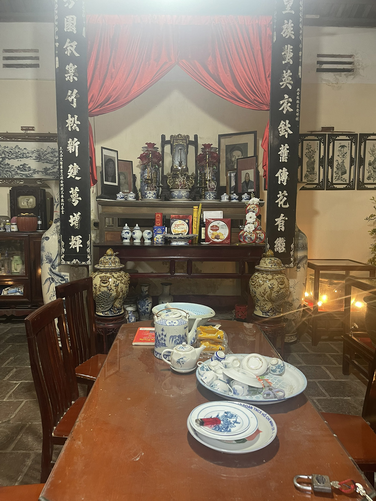 Bên trong ngôi nhà cổ của cố Nghệ Nhân Phạm Văn Ẩm