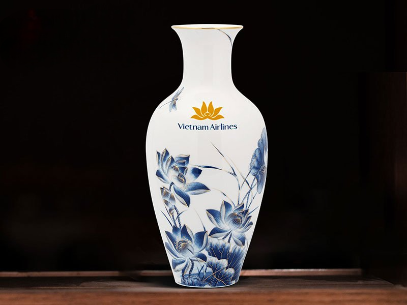 Ý Nghĩa Của Lọ Hoa Gốm Sứ In Logo - Gốm Sứ Bát Tràng