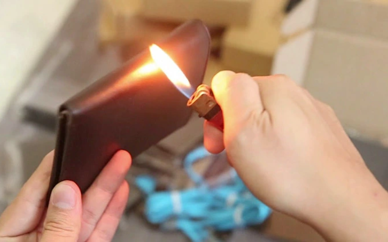 Da thật đốt có cháy không? Thử da thật bằng lửa có chuẩn không