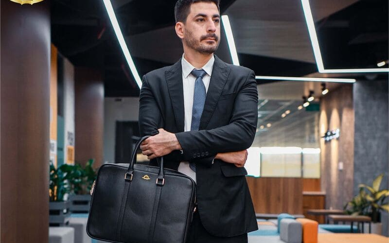 Khám Phá TOP 10 Hãng Cặp Da Nổi Tiếng Sang Trọng Nhất 2025