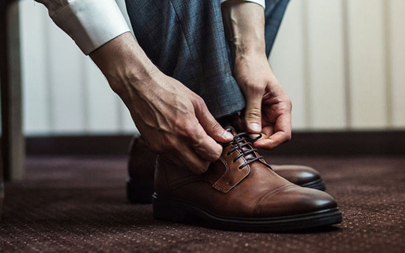 Giày casual nam là gì? Các mẫu giày casual nam nên sở hữu