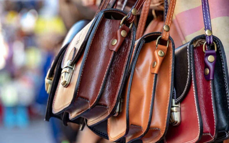 Giải Mã Genuine Leather Là Gì? Ưu Nhược Điểm Và Ứng Dụng