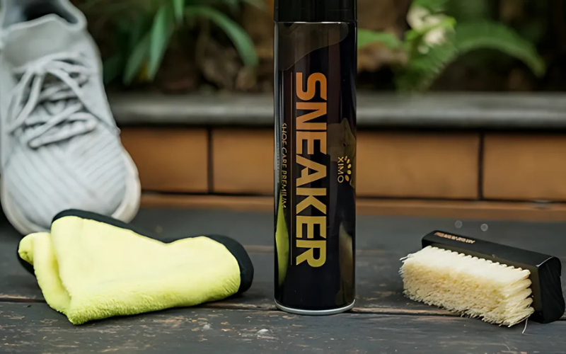 Top 10 dung dịch vệ sinh giày da chất lượng tốt, giá phải chăng