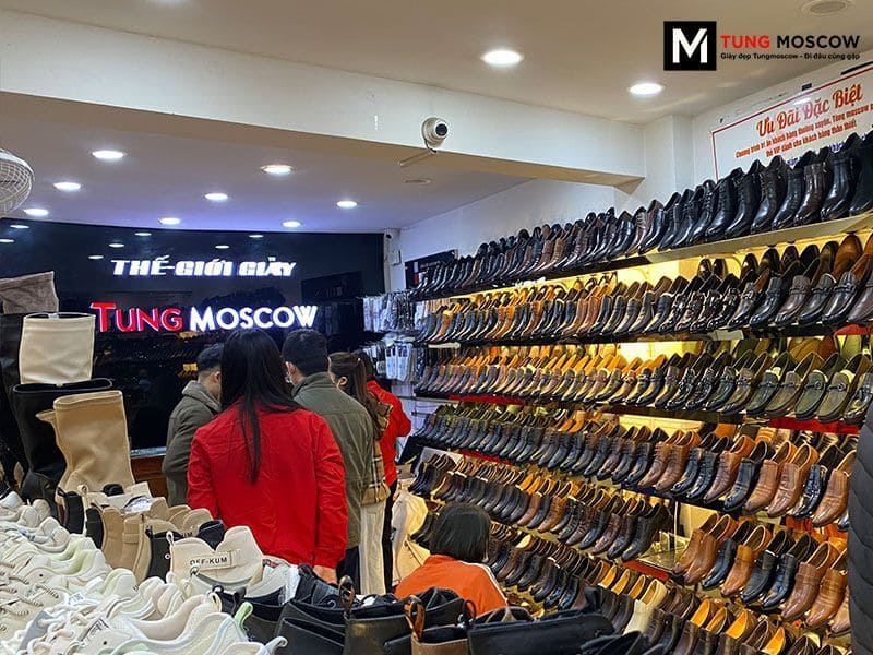 Tùng Moscow