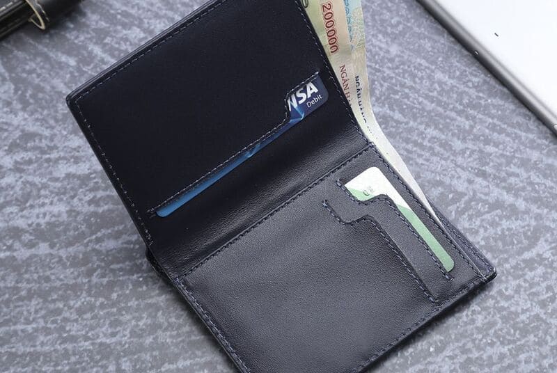 mệnh hoả dùng ví màu gì