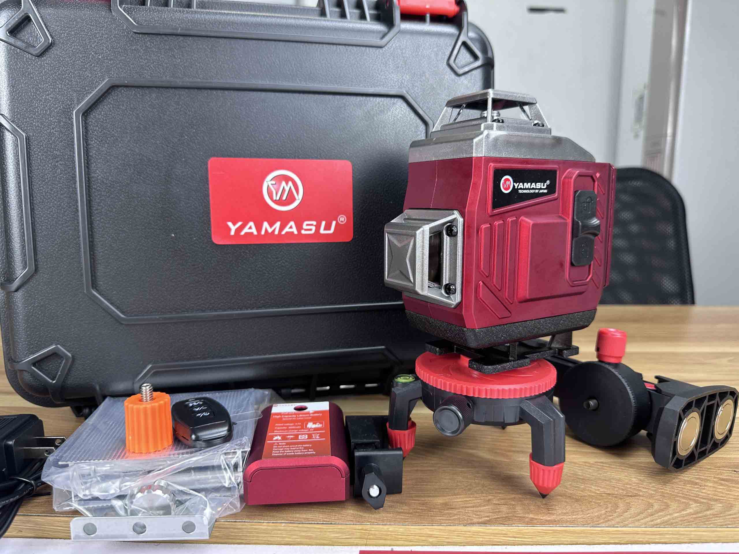 Máy bắn cốt 16 tia xanh YAMASU YMS-16D