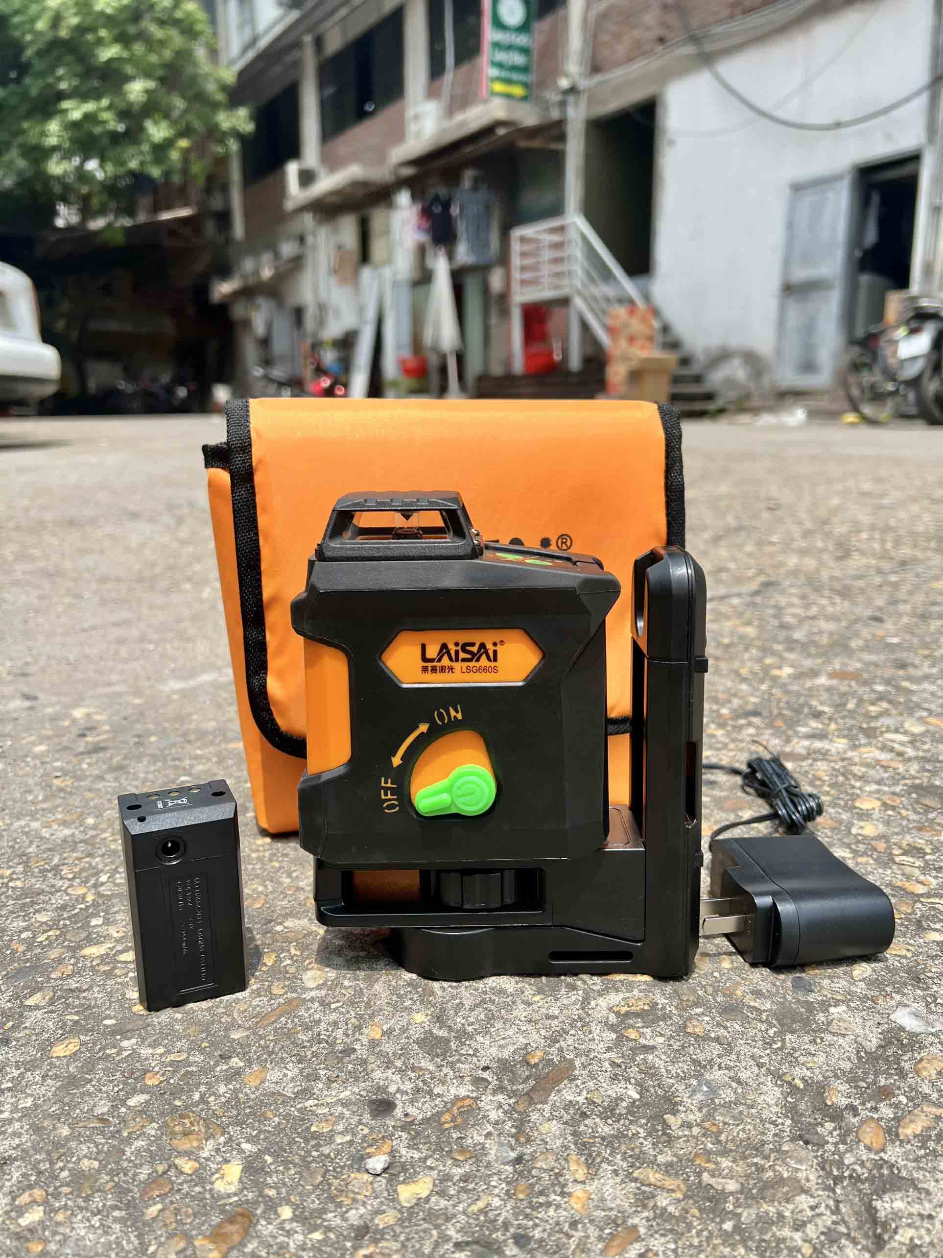 Máy cân bằng laser Laisai 5 tia xanh LSG 660S