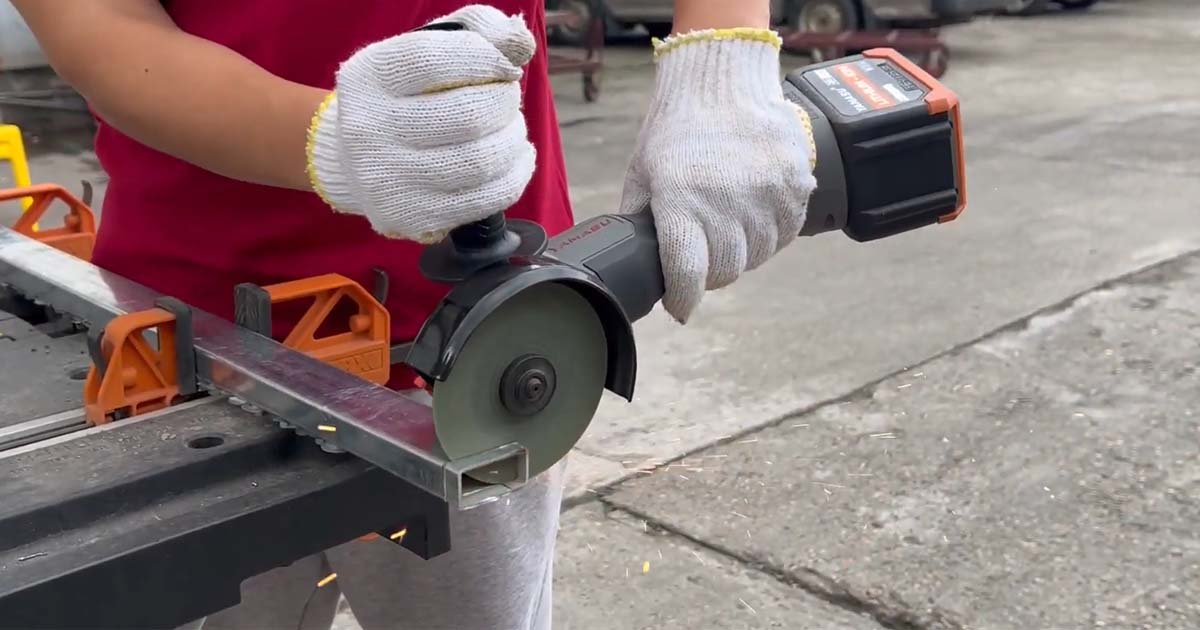 Sử dụng máy mài mini an toàn và hiệu quả