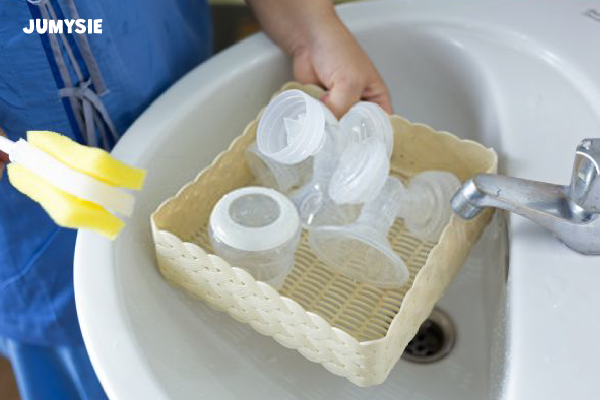 Vệ sinh máy hút sữa định kỳ đảm bảo sức khoẻ cho mẹ và bé