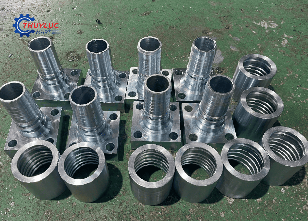 Bộ đầu bích vuông bấm ống thủy lực (Square Hydraulic Hose Flange) – cổ bích liền khối, gia công CNC, đủ size cho ống 2 lớp và 4 lớp tại kho Thủy Lực Mart