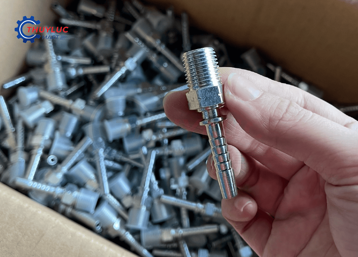 Đầu bấm thủy lực ren ngoài thẳng – mạ kẽm sáng, dùng cho ống áp lực thấp/ống gió, hàng có sẵn số lượng lớn tại kho Thủy Lực Mart.