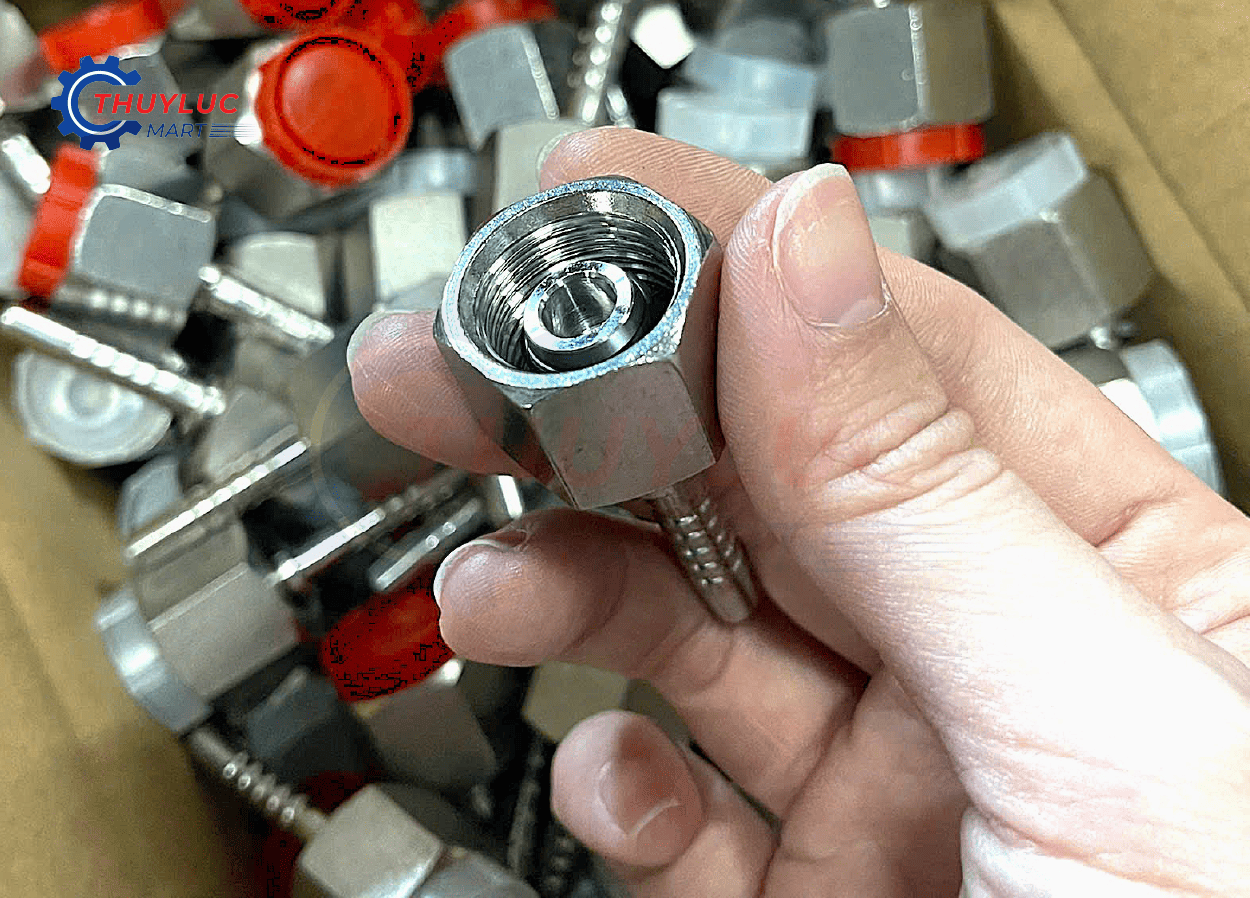 Đầu nối thủy lực BSP/JIC để bấm ống mềm Sinopulse – fitting chuẩn ren, dùng cho gia công bọc lưới inox và ép ferrule.