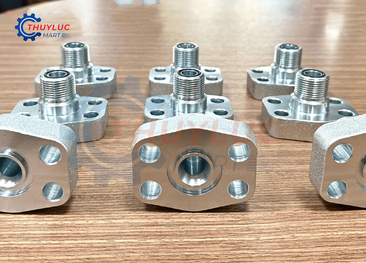 mặt bích ren ngoài