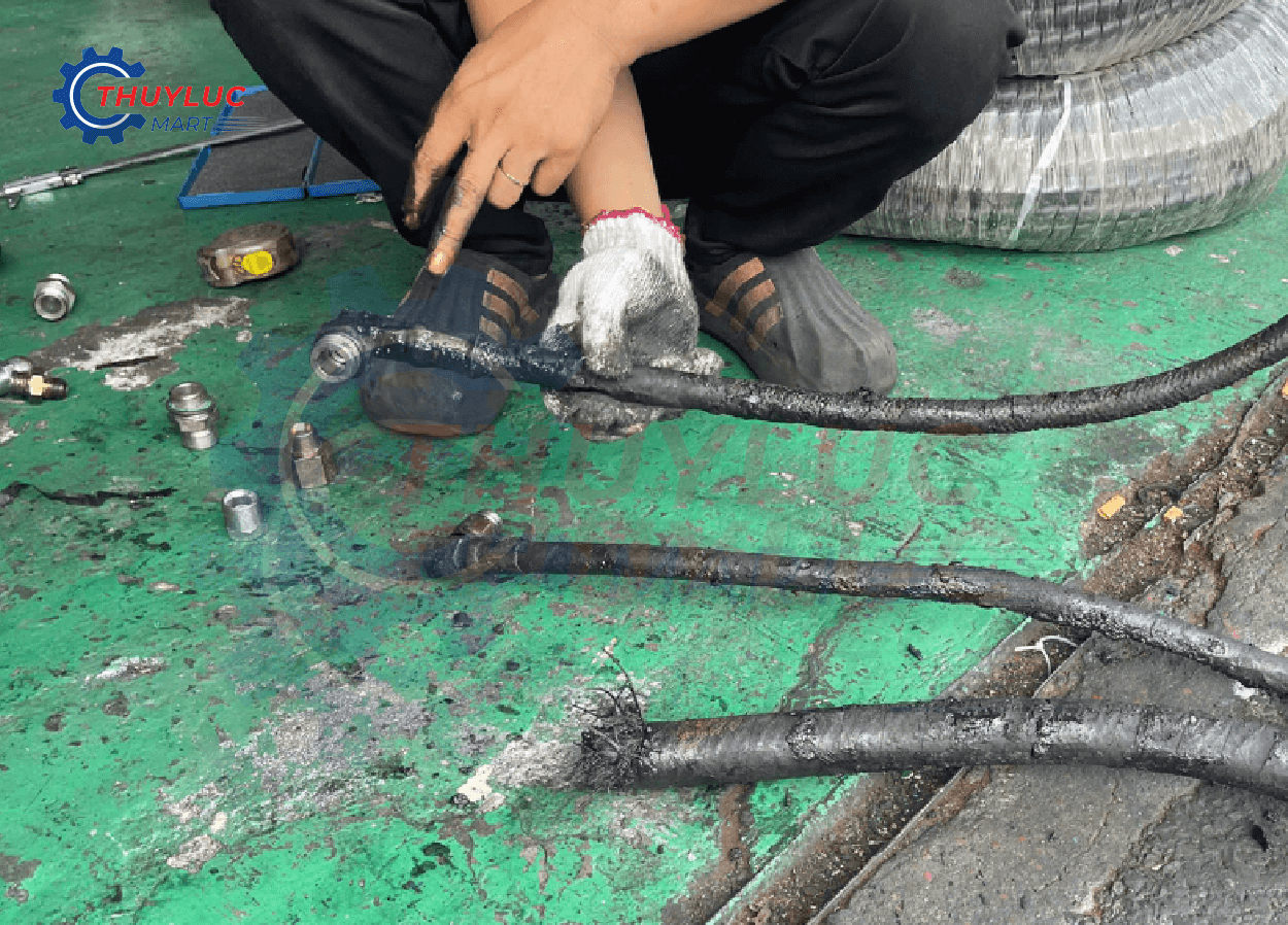 thay tuy ô thủy lực giá rẻ