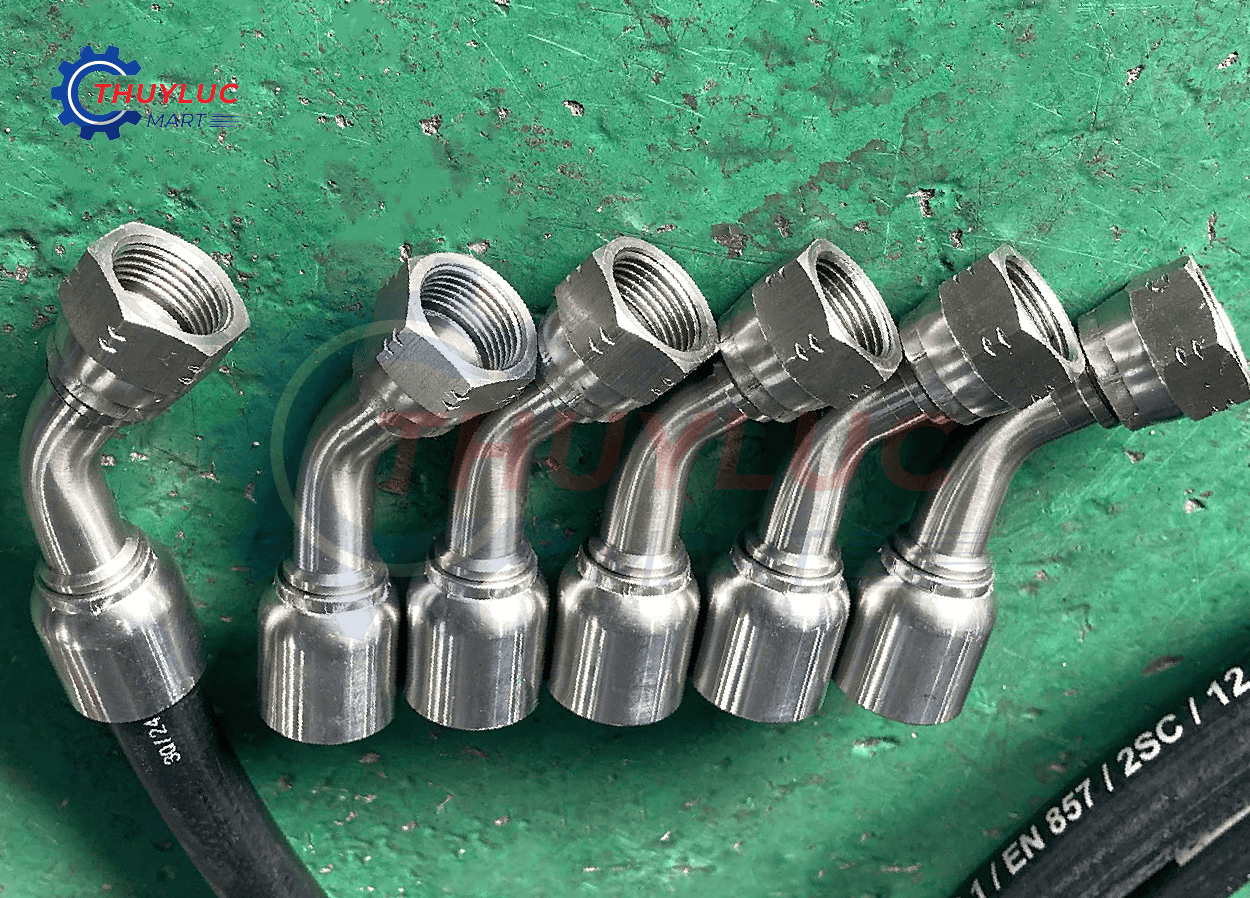 đầu bấm kèm vỏ áo ống inox