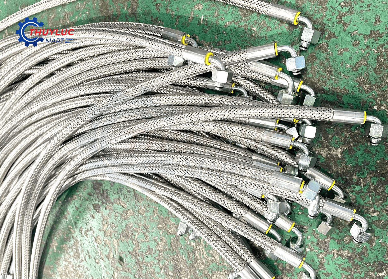Ống mềm thủy lực bọc lưới 304 số lượng lớn – linh kiện ngành công nghiệp, dầu khí, hóa chất.