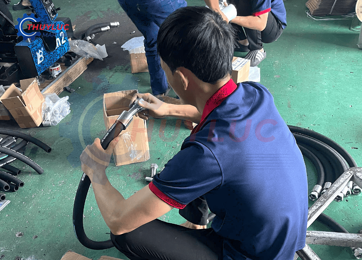 đầu bấm JIC thép giá tốt