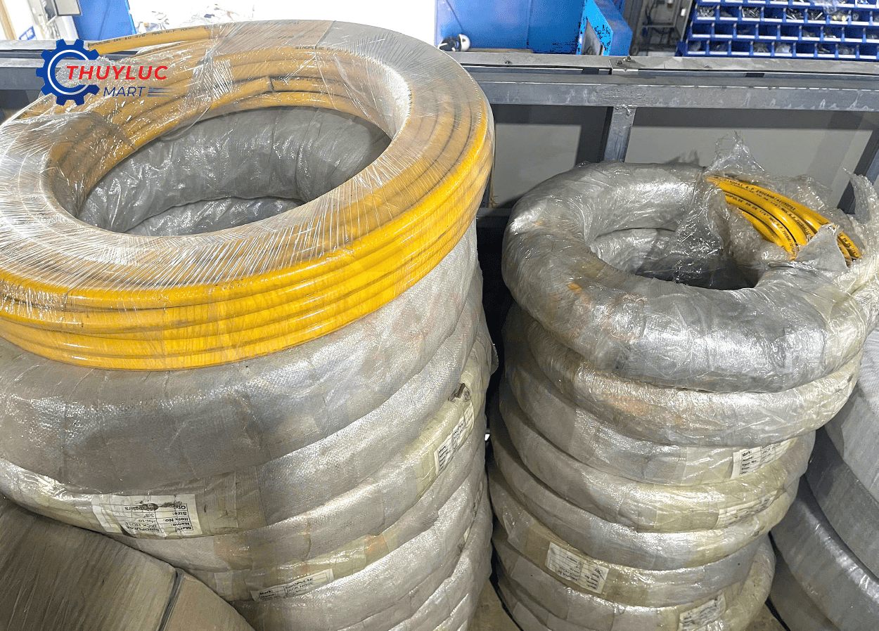 Ống xịt nước cao áp công nghiệp sẵn kho Thủy Lực Mart số lượng lớn