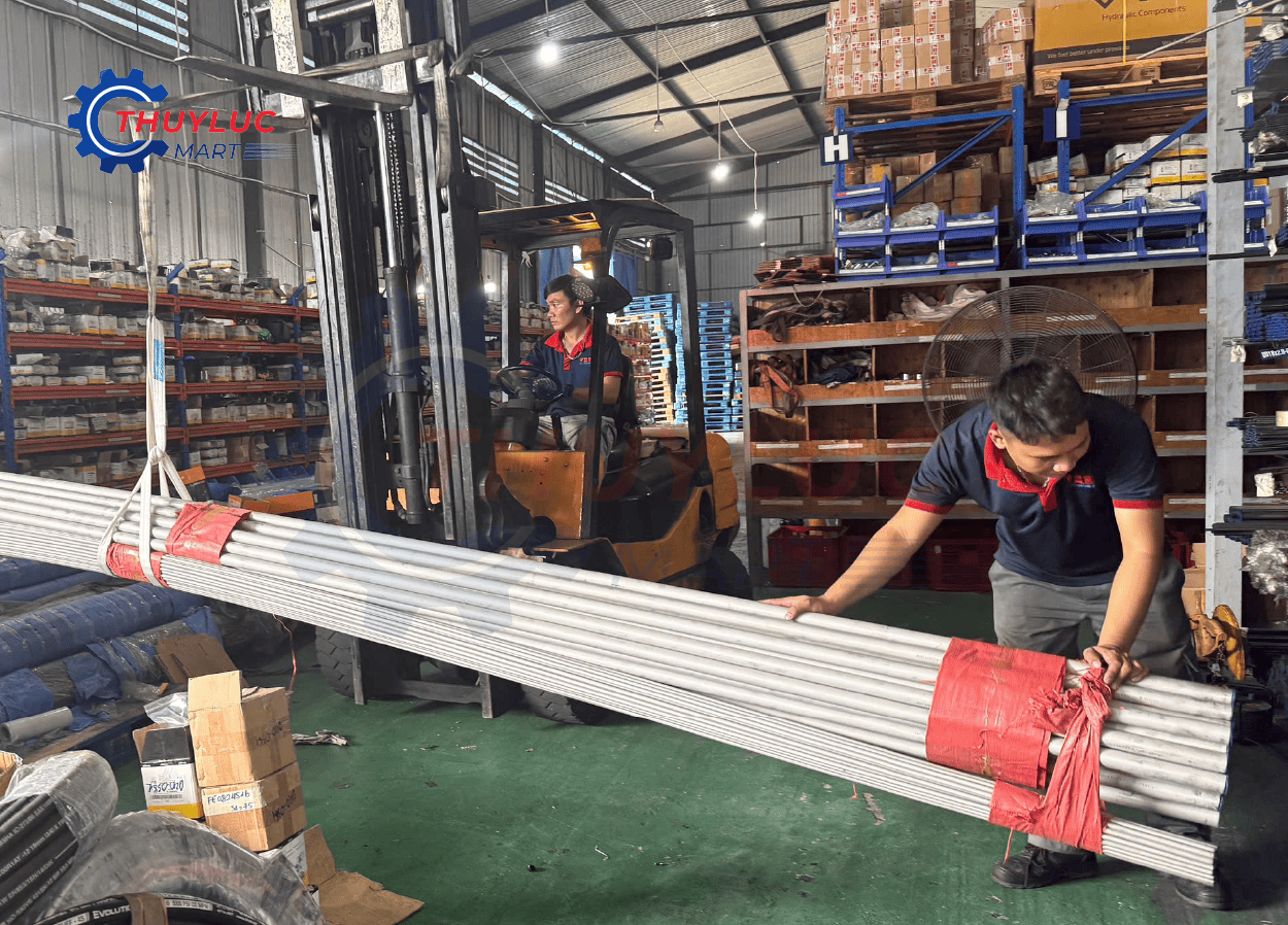 Nhập kho ống inox 316 liền mạch dài 6 mét tại HCM nhiều kích cỡ-02