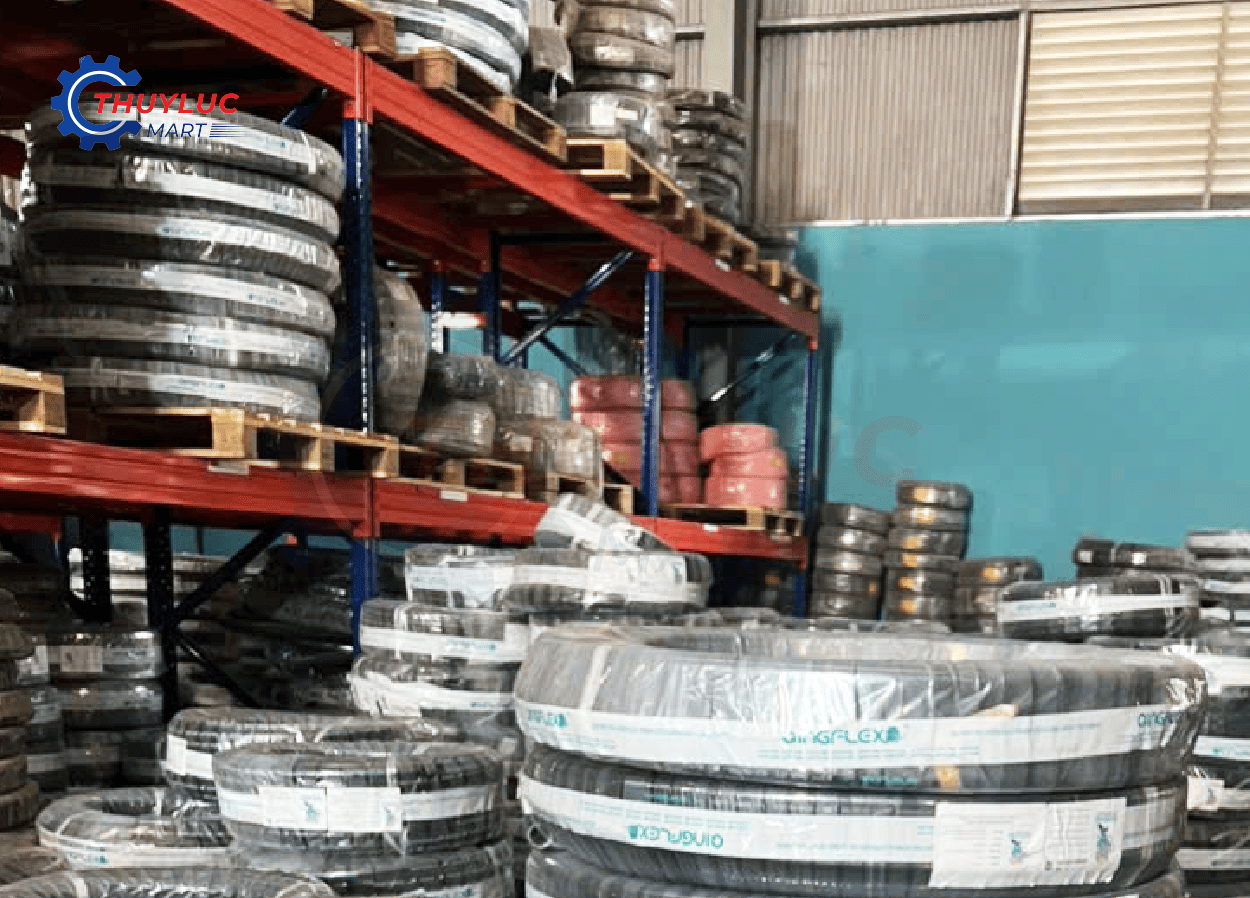 Kho hàng ống thủy lực Qingflex tại Hà Nội của Thủy Lực Mart