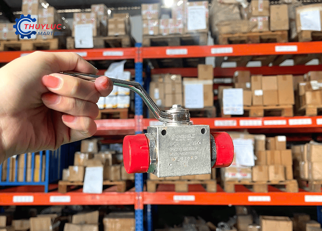 Van cầu thủy lực