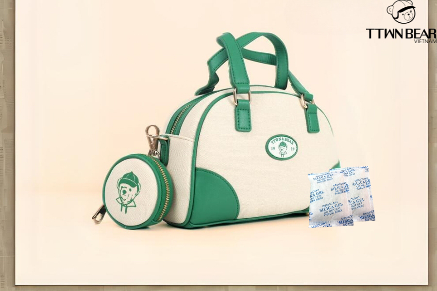 sử dụng giấy để bảo quản túi xách