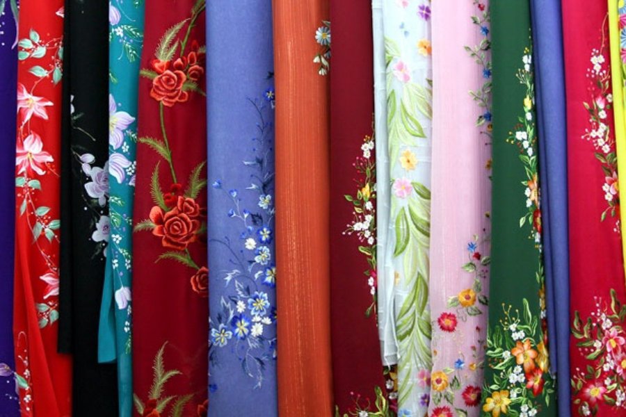 tặng vải may áo dài