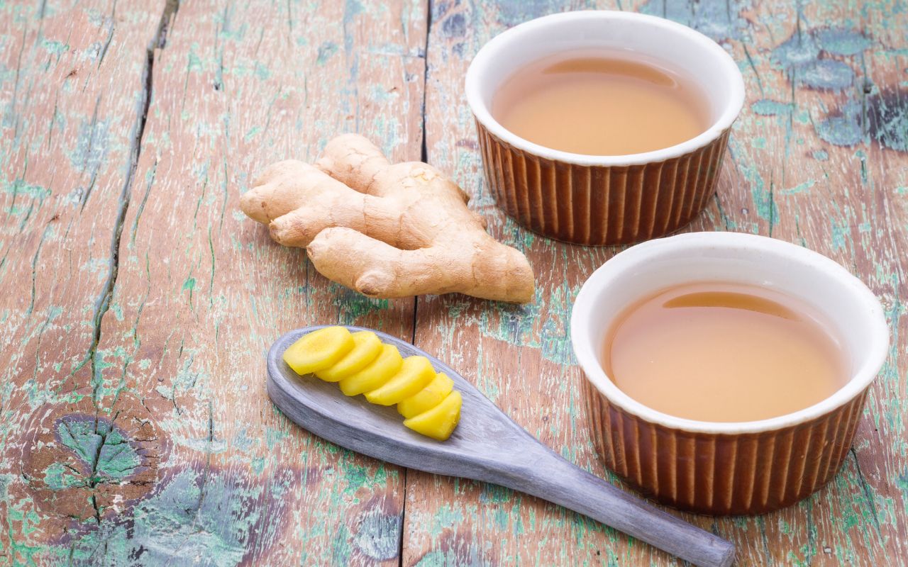 Trà gừng bao nhiêu calo? Uống có mập không?