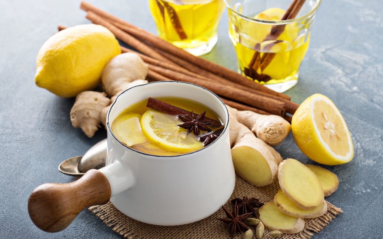 Trà gừng giải cảm lạnh: Công thức hiệu quả